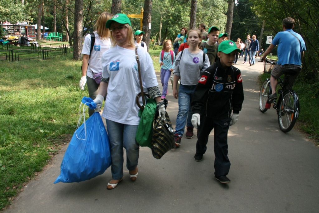 В природно-историческом парке «Кузьминки-Люблино» прошла «Генеральная уборка» - фото 2