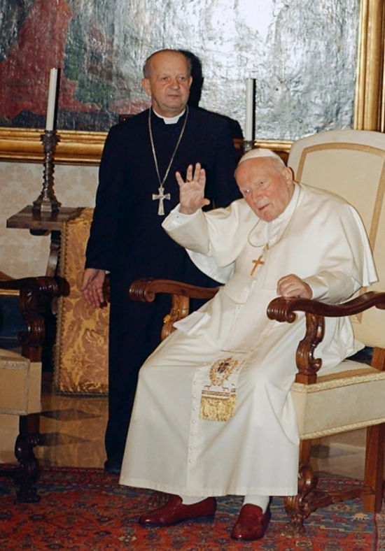 Папа Римский, гуманист, подпольщик, поэт , антикоомунист Иоанн-Павел II - фото 18