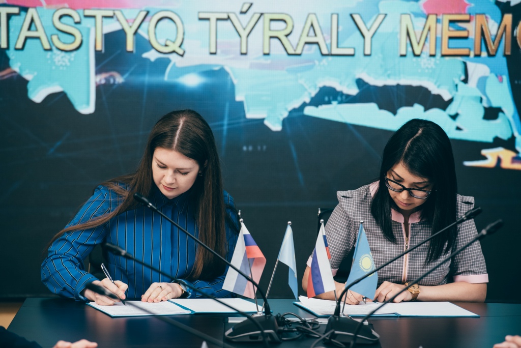 Президент Республики Казахстан поддержал создание Международной волонтерской команды 75-летия Победы - фото 2