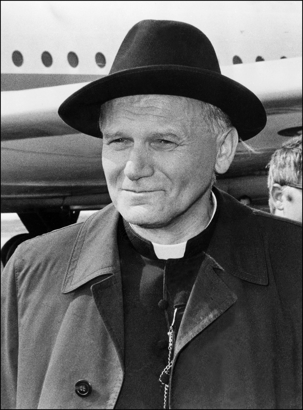 Папа Римский, гуманист, подпольщик, поэт , антикоомунист Иоанн-Павел II - фото 7