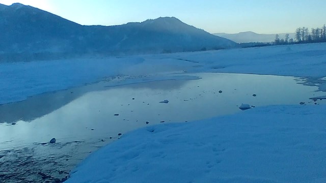 В Горный Алтай пришли аномальные морозы, но Катунь не замерзла - фото 1