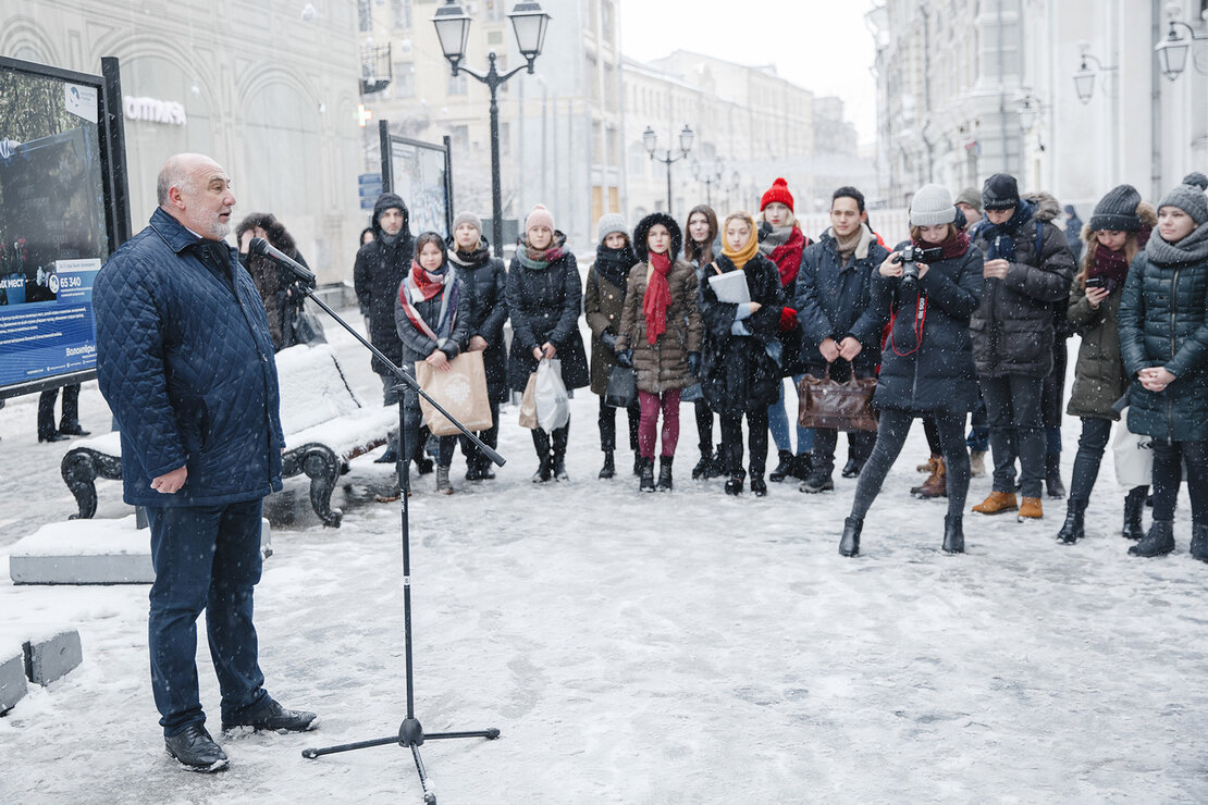 Выставка, посвященная Волонтёрам Победы, открылась в центре Москвы - фото 2