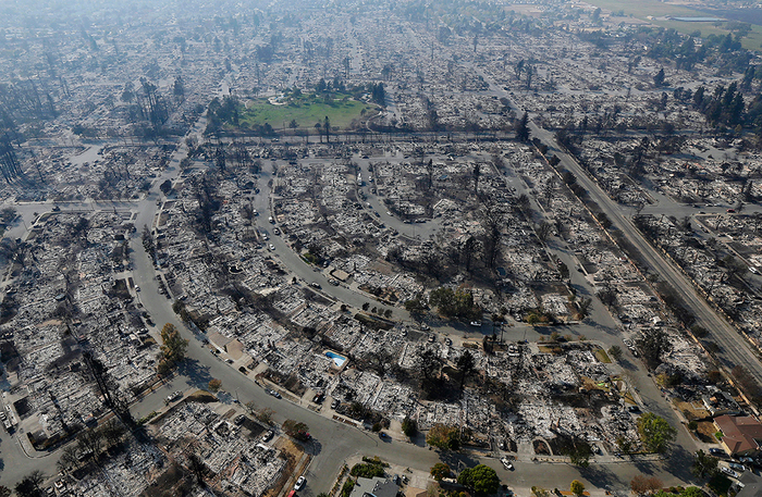 Сгоревший город Санта-Роза в Калифорнии - фото 3