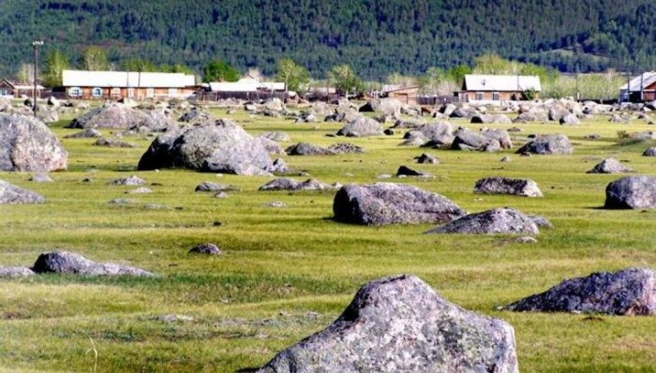 "ЭкоГрад": Здесь шалили боги? Тайна Инийского  сада камней на Байкале - фото 1
