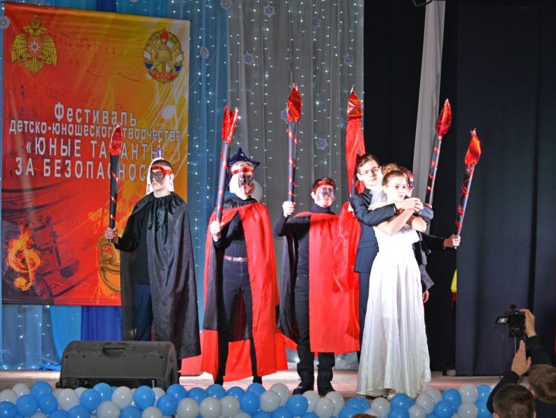 В Смоленске подвели итоги областного фестиваля детского творчества «Юные таланты за безопасность» - фото 6