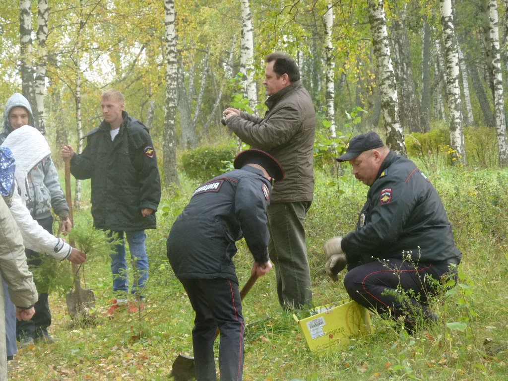 Правоохранители и лесники Орловской области приняли  участие во Всероссийской акции «Живи, лес!» - фото 2