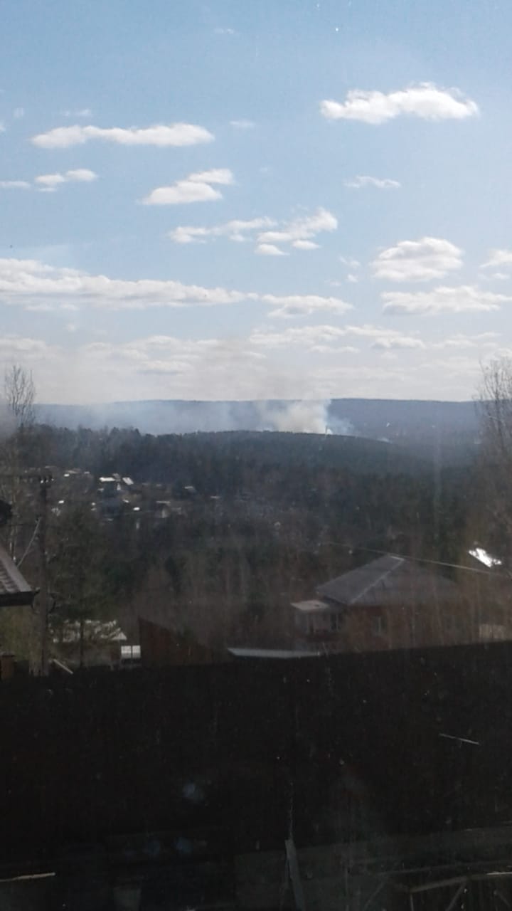 Дым от лесного пожара приближается к Иркутску - фото 1